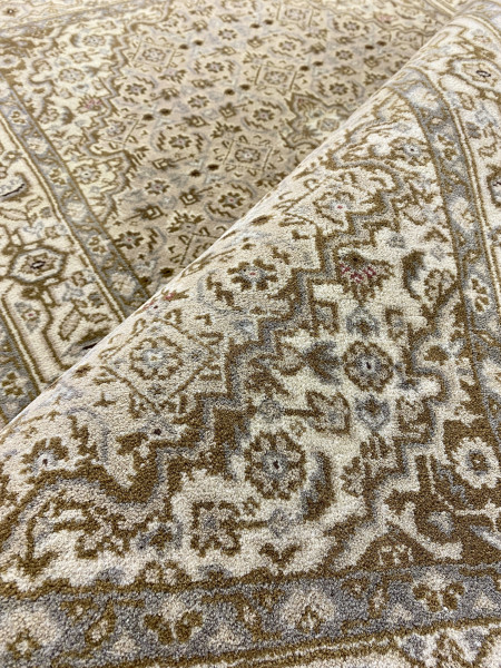 Ковер 0,89х1,60 Indien Tabriz Mahi beige1