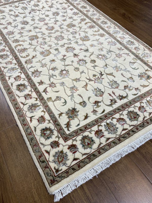 Ковер 0,91х1,53 Indien Orient floral beige