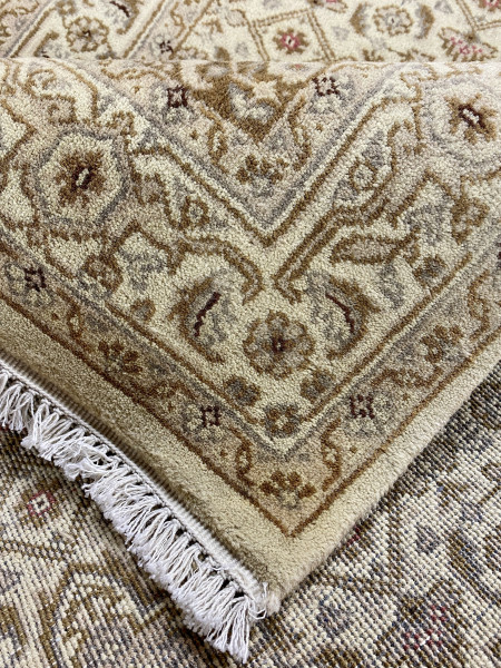 Ковер 0,92х1,58 Indien Tabriz Mahi beige2