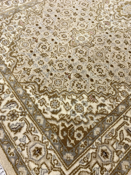 Ковер 0,91х1,64 Indien Tabriz Mahi beige1